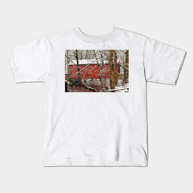 Red Ashland Delaware Covered Bridge in the Snow Kids T-Shirt by SeaChangeDesign